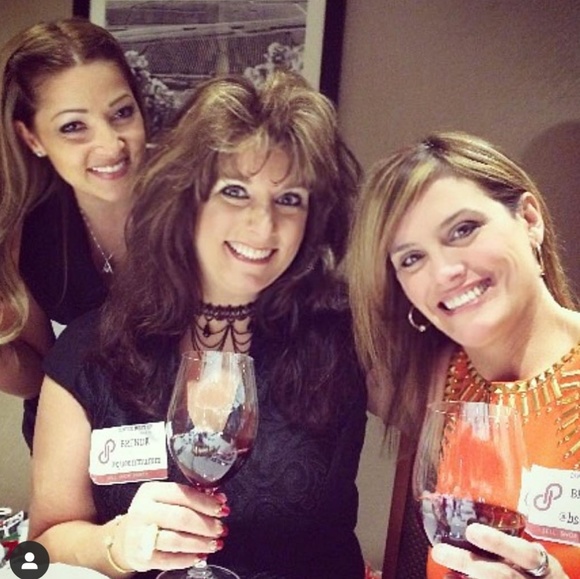 Welcome to my closet! - Picture 8 of 8